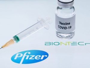 &Tau;&omicron; &epsilon;&mu;&beta;ό&lambda;&iota;&omicron; &tau;&omega;&nu; Pfizer-BionTech: &alpha;&pi;&omicron;&tau;&epsilon;&lambda;&epsilon;&sigma;&mu;&alpha;&tau;&iota;&kappa;ό&tau;&eta;&tau;&alpha; &kappa;&alpha;&iota; &alpha;&sigma;&phi;ά&lambda;&epsilon;&iota;&alpha;